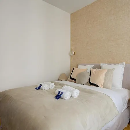 Luxurious And Tranquil - Opera - Ac Apartment
