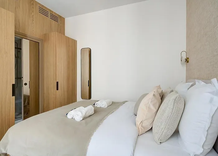 Luxurious And Tranquil - Opera - Ac Paris